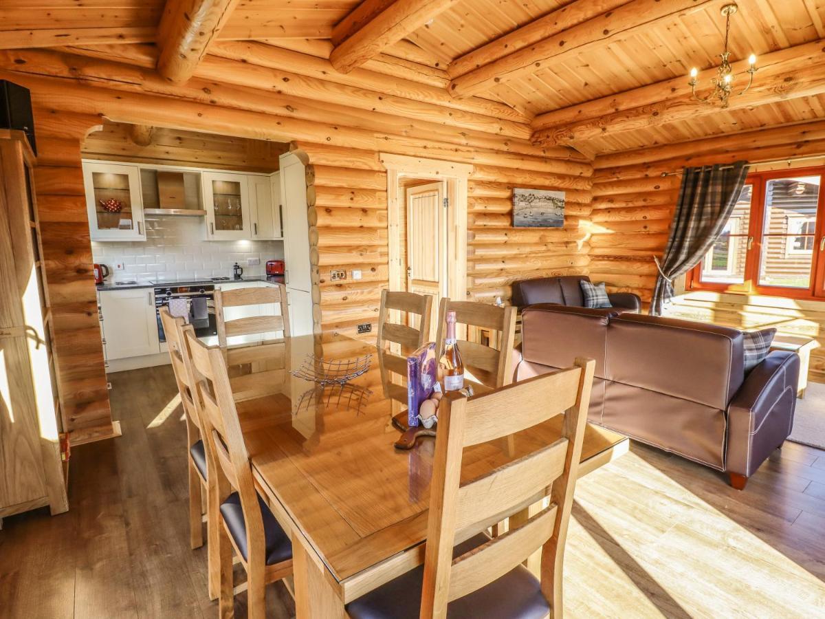 אוקהאם Holly Lodge מראה חיצוני תמונה